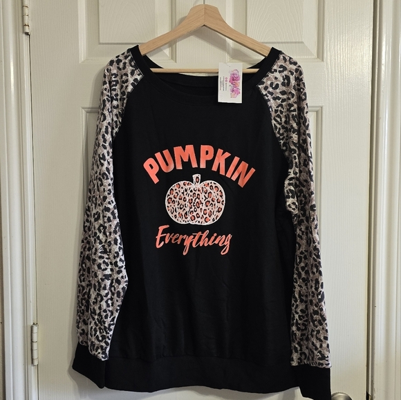 Black and Leopard Print Pumpkin Sweatshirt Fall NWT 2XL - Picture 1 of 5